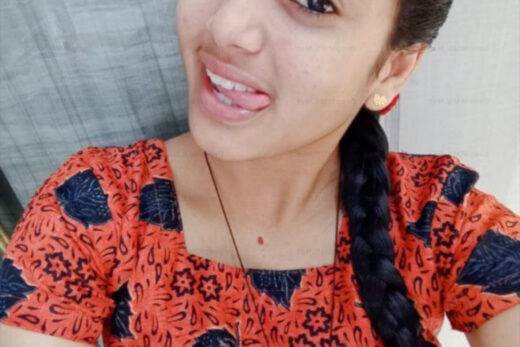 Nangi Selfie