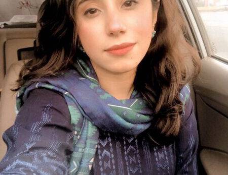Nangi Selfie