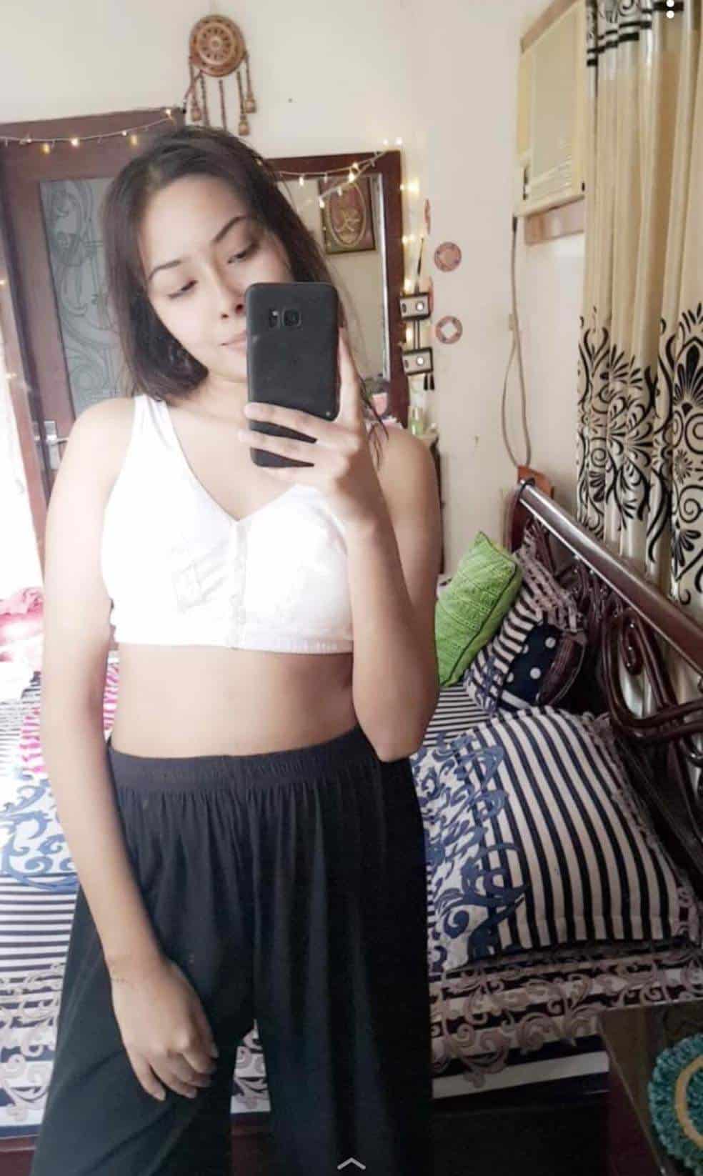 Nangi Selfie