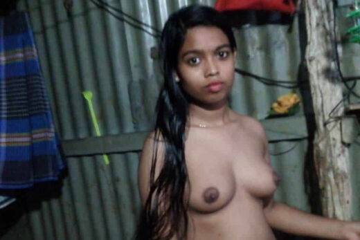 Nangi Selfie
