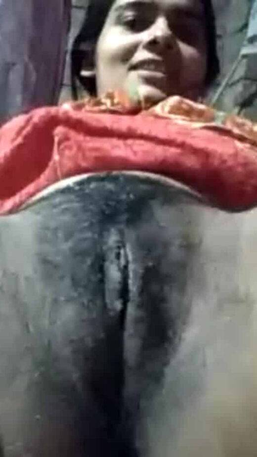 Nangi Selfie