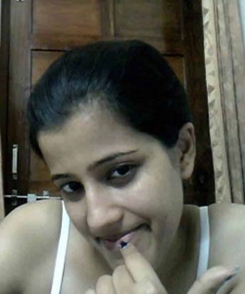 Nangi Selfie