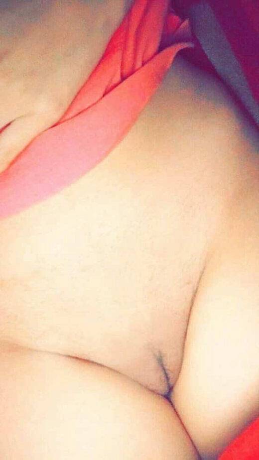 Nangi Selfie