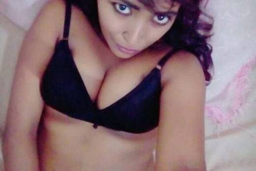 Nangi Selfie