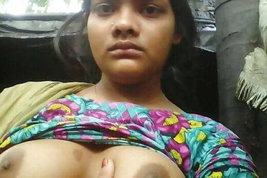 Nangi Selfie