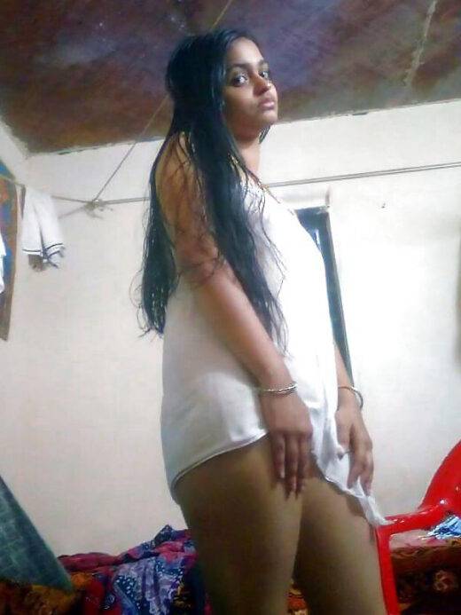 Nangi Selfie