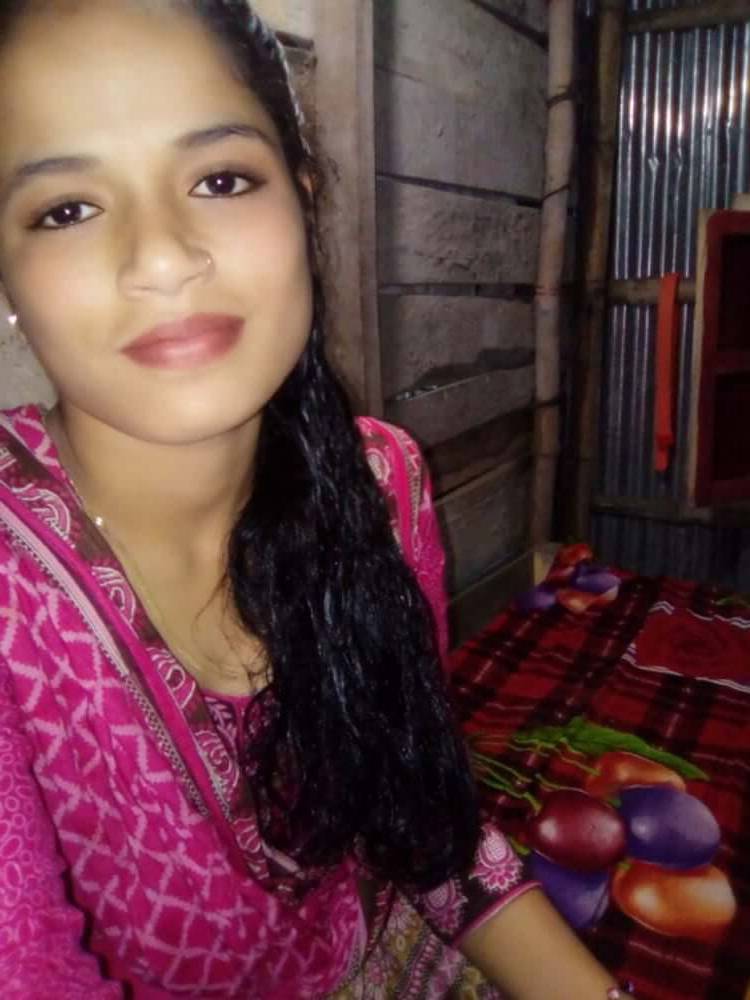 Nangi Selfie