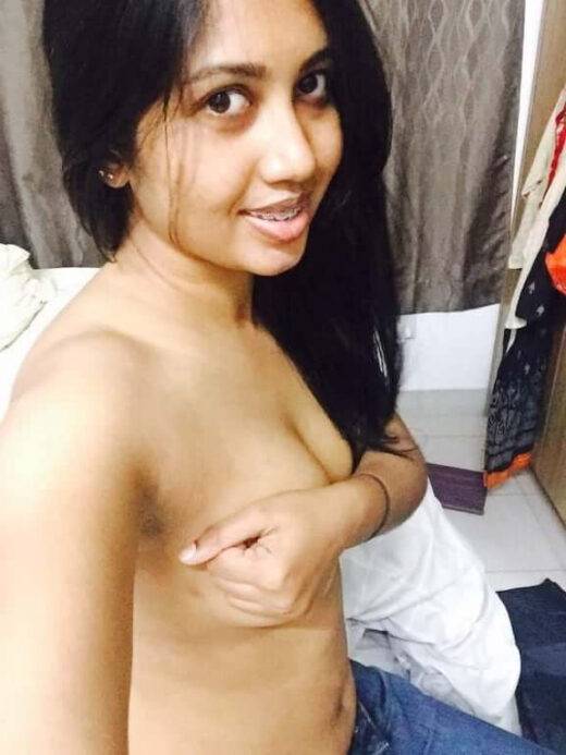 Nangi Selfie