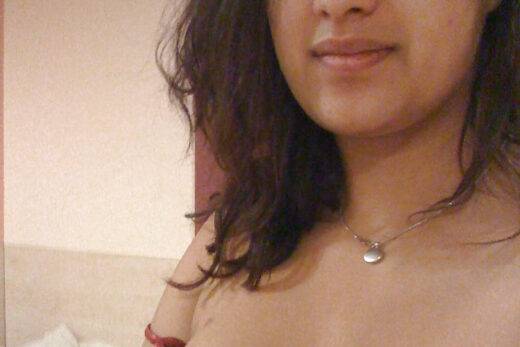 Nangi Selfie