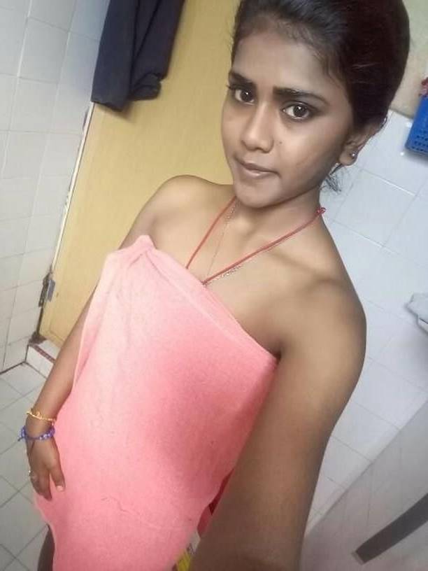 Nangi Selfie
