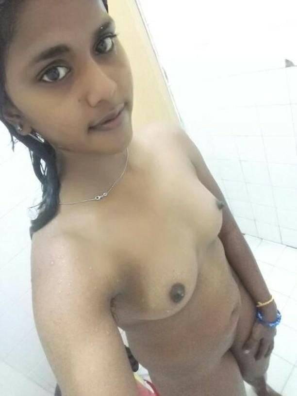 Nangi Selfie