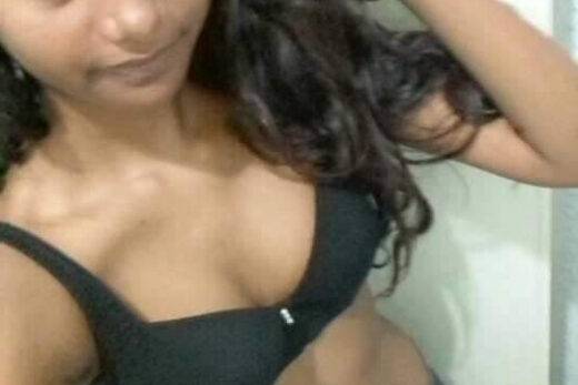 Nangi Selfie