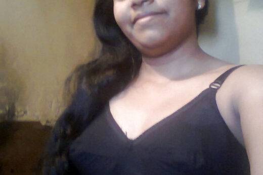Nangi Selfie