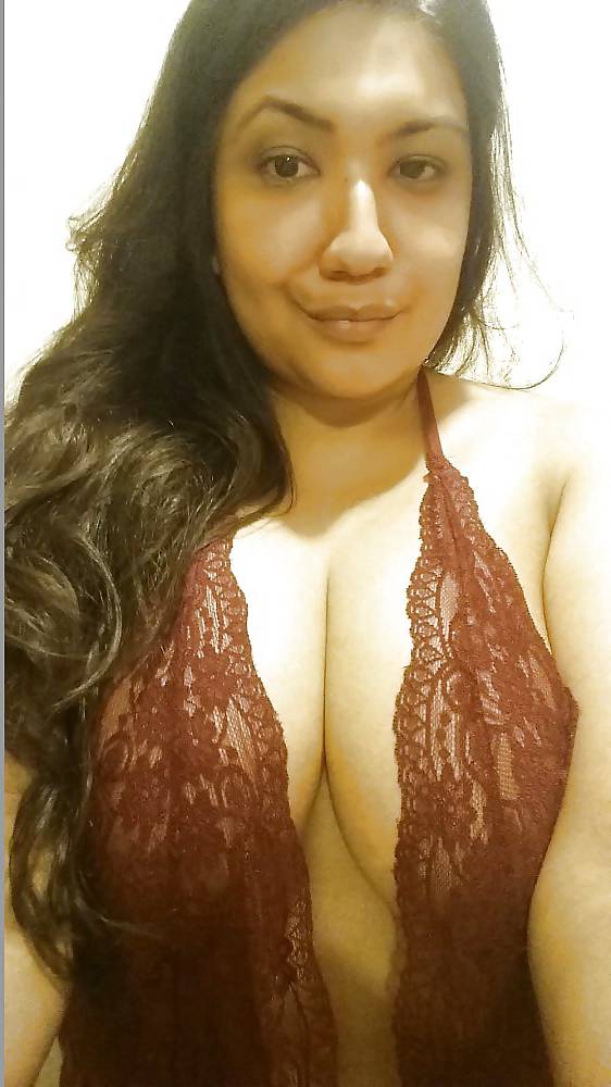 Nangi Selfie