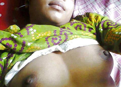 Nangi Selfie