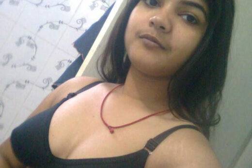 Nangi Selfie