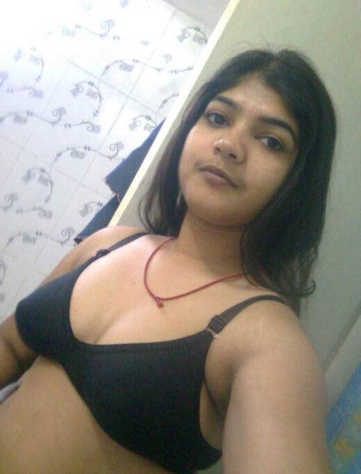 Nangi Selfie