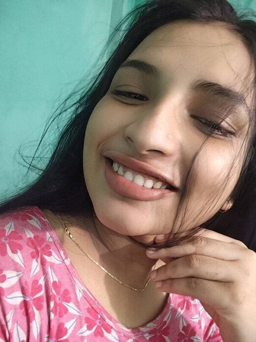 Nangi Selfie