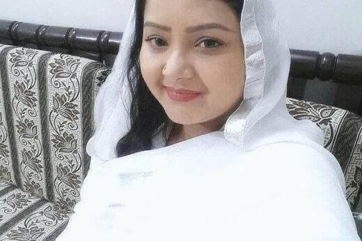 Nangi Selfie