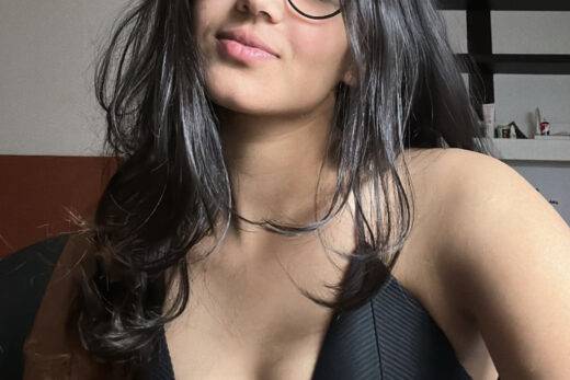 Nangi Selfie