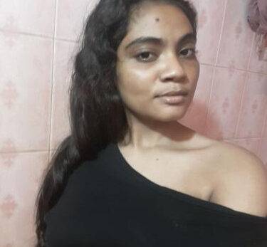 Nangi Selfie