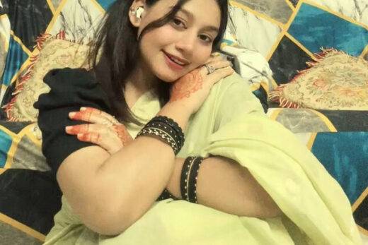 Nangi Selfie