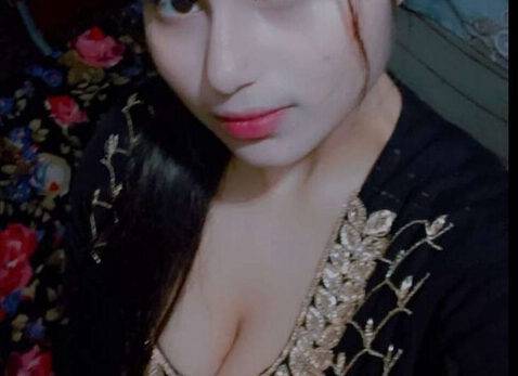 Nangi Selfie