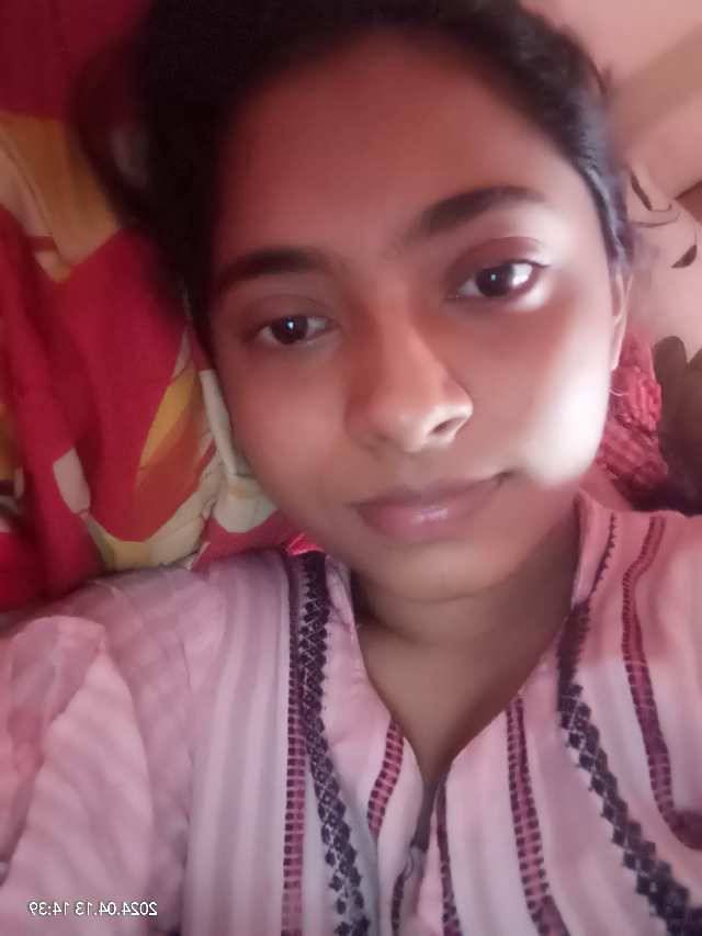Nangi Selfie