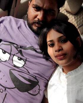 Nangi Selfie