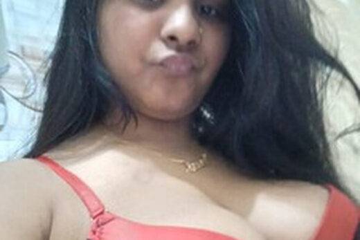 Nangi Selfie