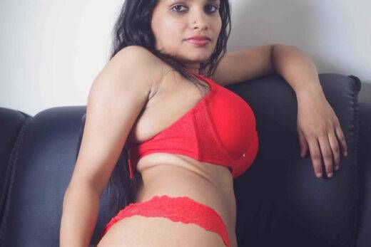 Nangi Selfie