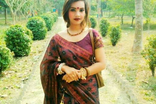 Nangi Selfie