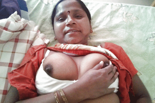 Nangi Selfie