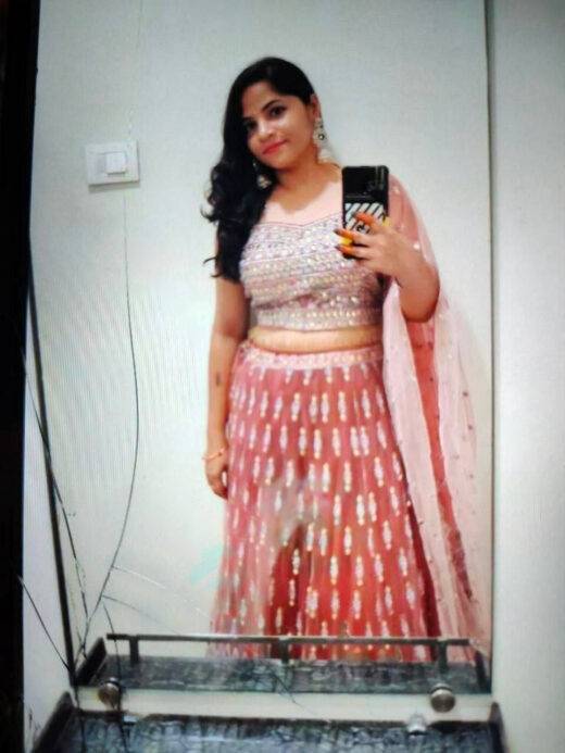 Nangi Selfie