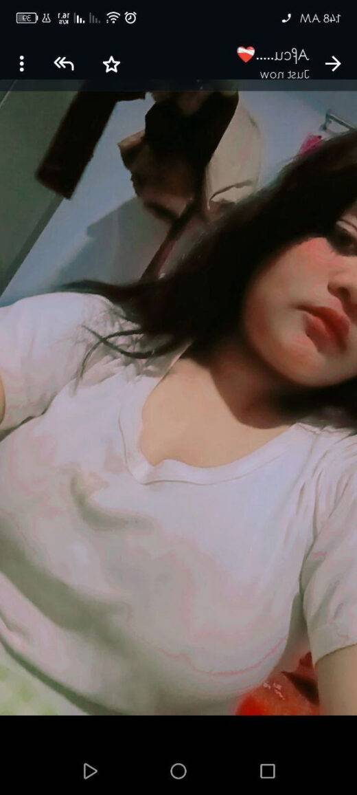 Nangi Selfie