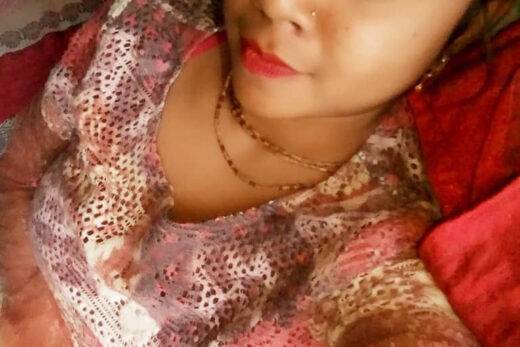 Nangi Selfie