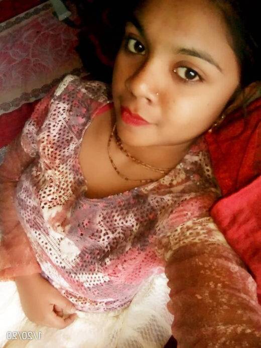 Nangi Selfie