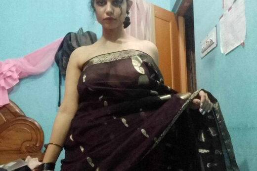 Nangi Selfie
