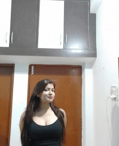 Nangi Selfie