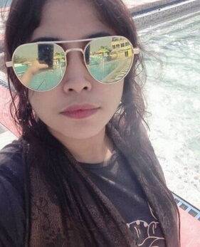Nangi Selfie