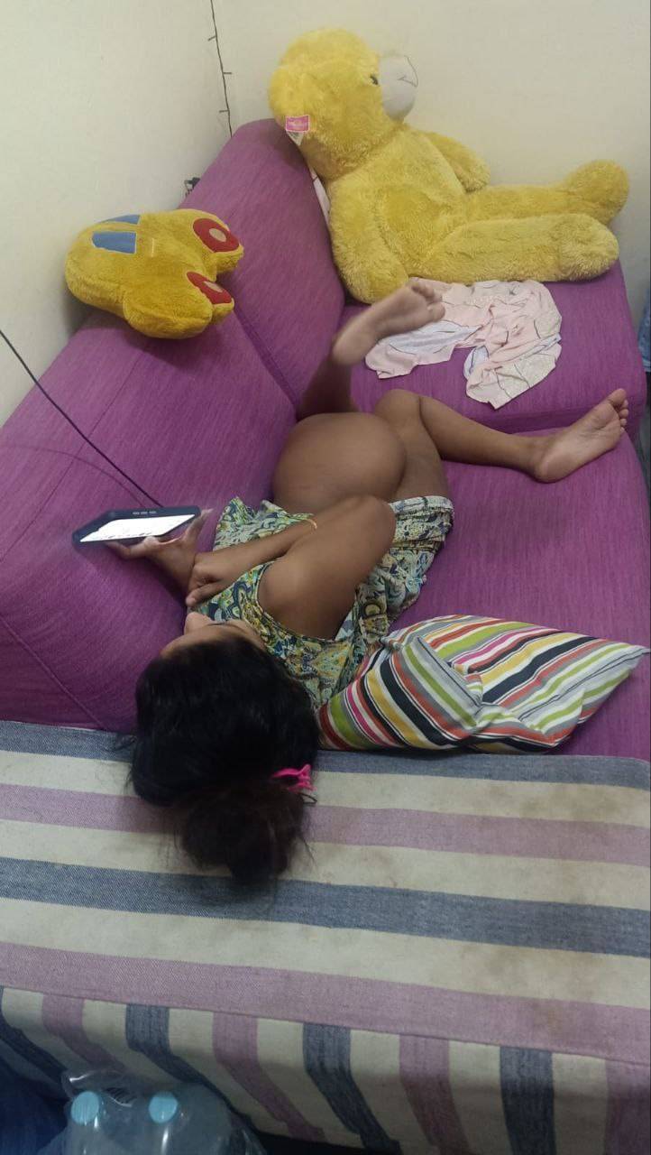 Nangi Selfie