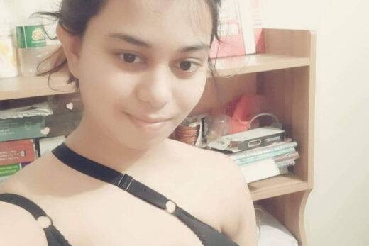 Nangi Selfie