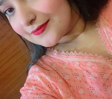 Nangi Selfie