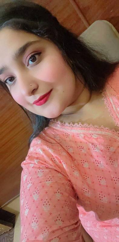 Nangi Selfie