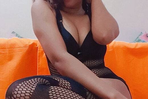 Nangi Selfie