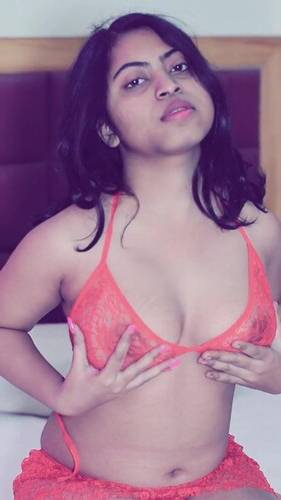 Nangi Selfie