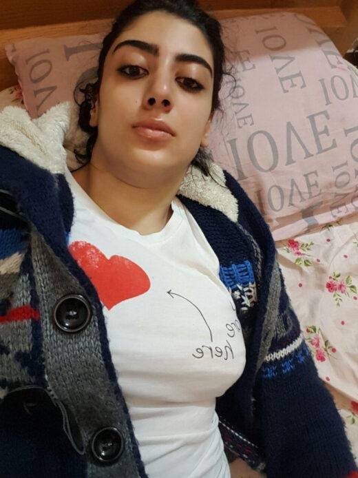 Nangi Selfie