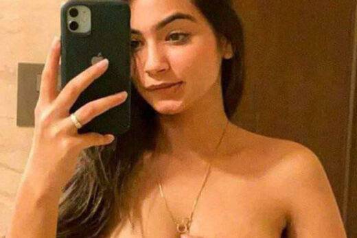 Nangi Selfie