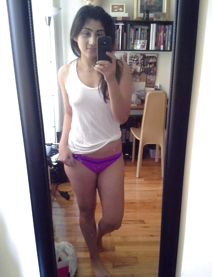 Nangi Selfie