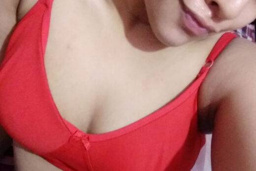 Nangi Selfie